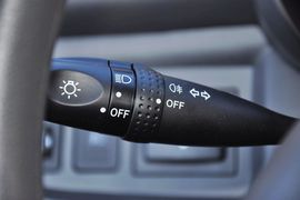 2013款铃木奥拓1.0L自动豪华型