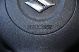 2013款铃木奥拓1.0L自动豪华型