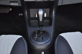 2013款铃木奥拓1.0L自动豪华型