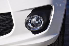 2013款铃木奥拓1.0L自动豪华型