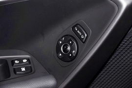 2013款北京现代全新胜达2.4GDi自动四驱型