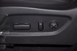 2013款北京现代全新胜达2.4GDi自动四驱型