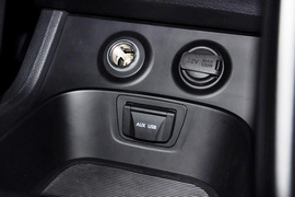 2013款北京现代全新胜达2.4GDi自动四驱型