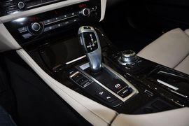 2012款宝马528i