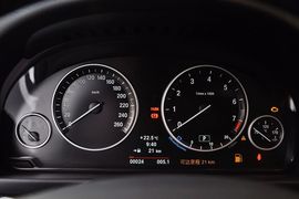 2012款宝马528i