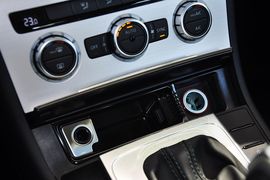 2013款大众迈腾1.4TSI