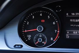 2013款大众迈腾1.4TSI