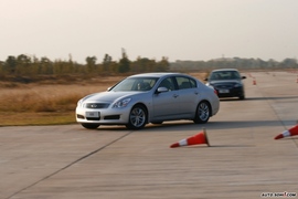 英菲尼迪G35动态