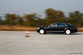 奔驰S500动态