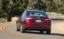 2013款本田雅阁海外试驾