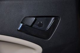 2012款吉利全球鹰GX7