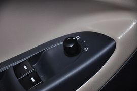 2012款吉利全球鹰GX7