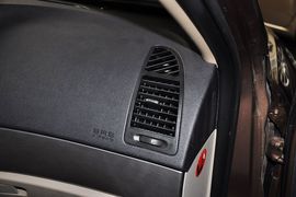 2012款吉利全球鹰GX7