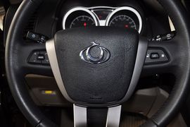 2012款吉利全球鹰GX7
