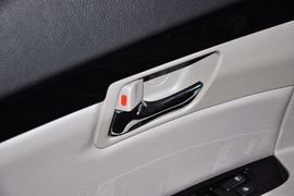 2013款吉利帝豪EC8