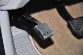 2013款吉利帝豪EC8