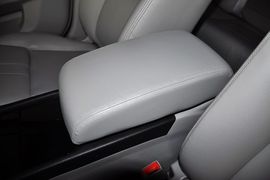 2013款吉利帝豪EC8