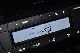 2013款吉利帝豪EC8