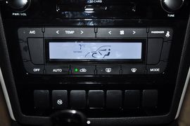 2013款吉利帝豪EC8