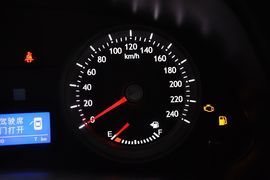 2013款吉利帝豪EC8