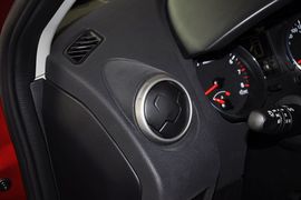 2012款日产逍客2.0XL