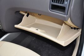 2011款现代伊兰特1.6L手动舒适天窗型到店实拍