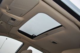2011款现代伊兰特1.6L手动舒适天窗型到店实拍