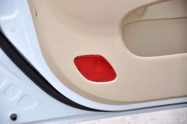 2011款现代伊兰特1.6L手动舒适天窗型到店实拍