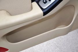 2011款现代伊兰特1.6L手动舒适天窗型到店实拍