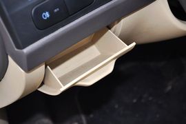 2011款现代伊兰特1.6L手动舒适天窗型到店实拍
