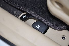 2011款现代伊兰特1.6L手动舒适天窗型到店实拍