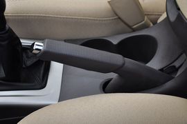 2011款现代伊兰特1.6L手动舒适天窗型到店实拍