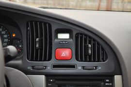 2011款现代伊兰特1.6L手动舒适天窗型到店实拍