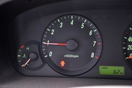 2011款现代伊兰特1.6L手动舒适天窗型到店实拍