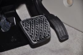 2011款日产骐达1.6XE