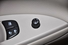 2011款日产骐达1.6XE
