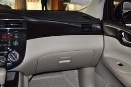2011款日产骐达1.6XE