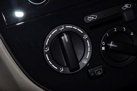 2011款日产骐达1.6XE