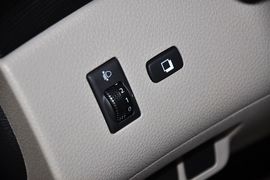 2011款日产骐达1.6XE