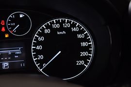 2011款日产骐达1.6XE