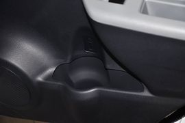 2013款长安铃木奥拓1.0L手动豪华型