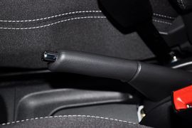 2013款长安铃木奥拓1.0L手动豪华型