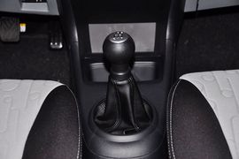 2013款长安铃木奥拓1.0L手动豪华型
