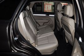 2013款起亚索兰托2.4L七座豪华版