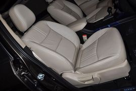 2013款起亚索兰托2.4L七座豪华版