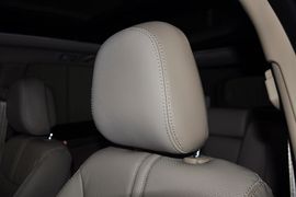 2013款起亚索兰托2.4L七座豪华版