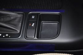2013款起亚索兰托2.4L七座豪华版