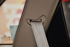 2013款起亚索兰托2.4L七座舒适版