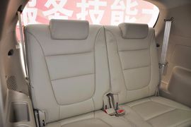 2013款起亚索兰托2.4L七座舒适版