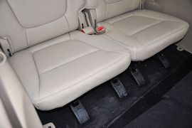 2013款起亚索兰托2.4L七座舒适版